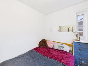 BEDROOM- click for photo gallery